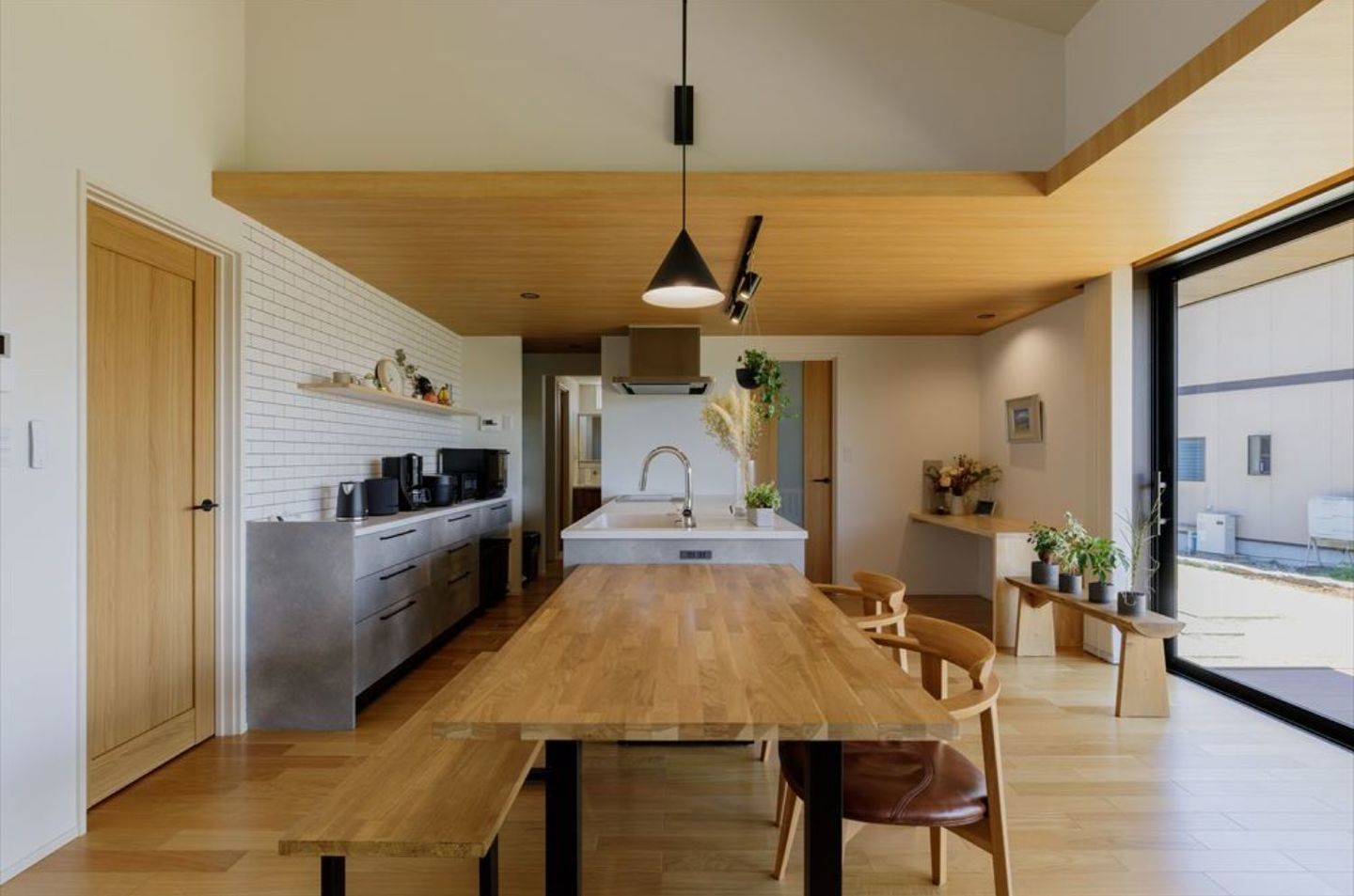 吹抜けのあるリビング